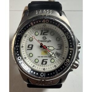 Freestyle Hammerhead Mens Diver Rotating Bezel Rubber Quartz 44mm Watch 8 1/4"